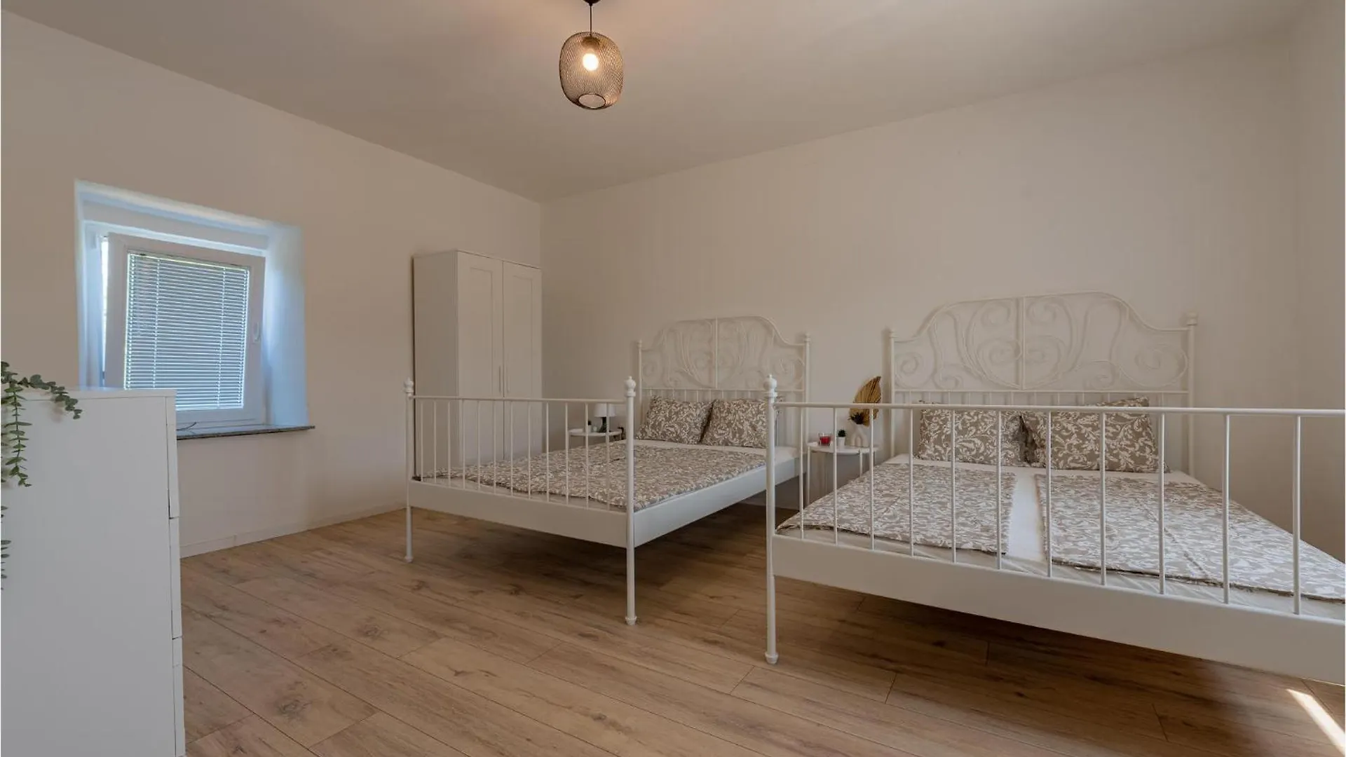 3 Bedroom Stunning Home In Gornje Rastane Donje Rastane 0*,  Chorvatsko