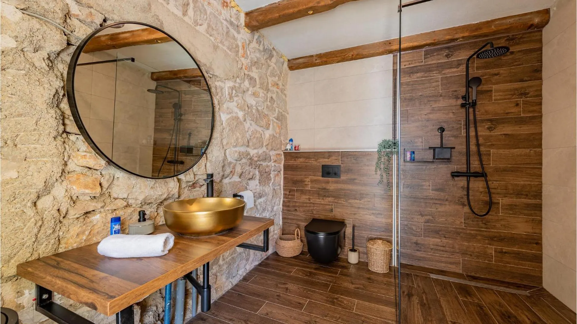 3 Bedroom Stunning Home In Gornje Rastane Donje Rastane