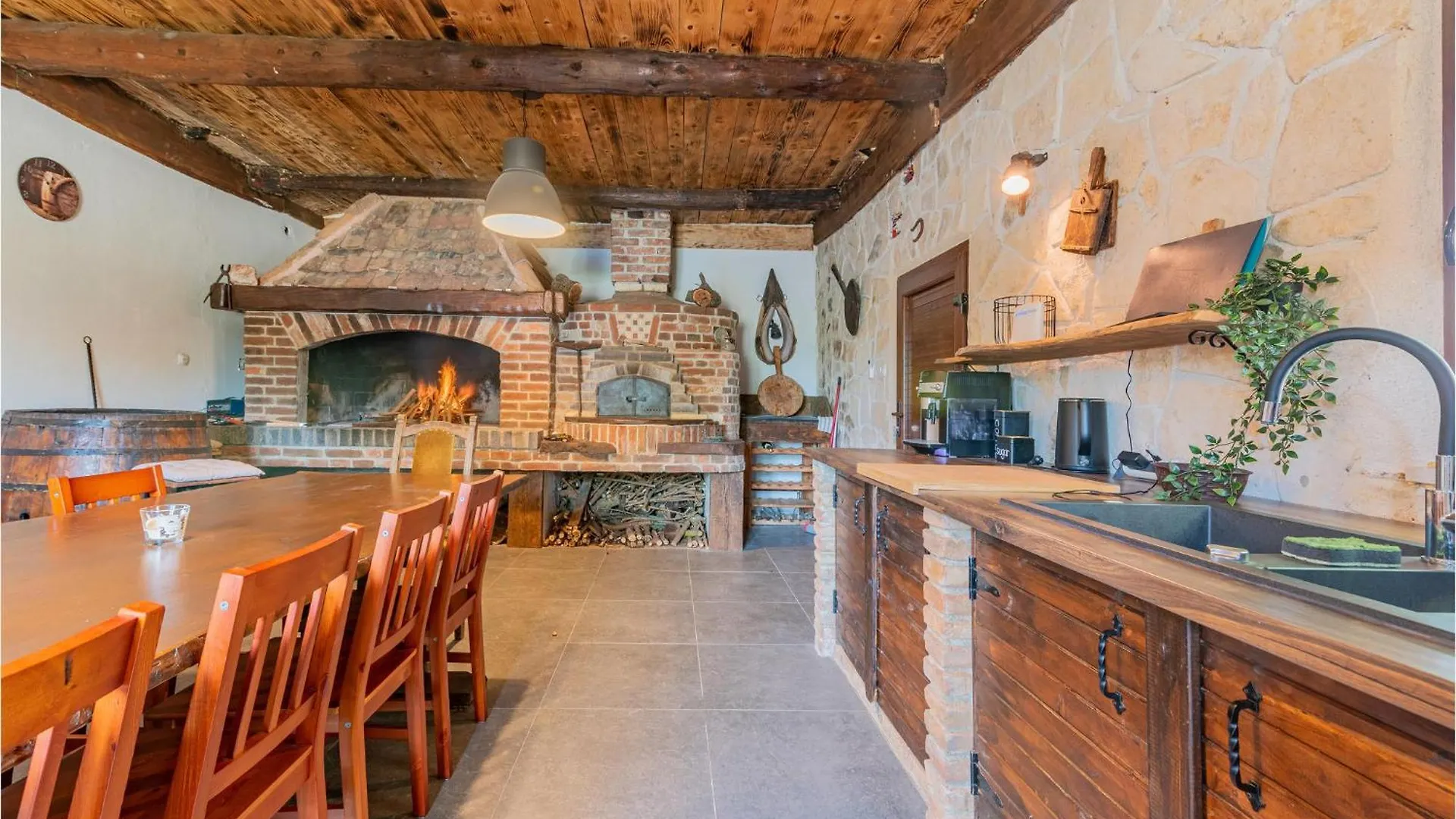 3 Bedroom Stunning Home In Gornje Rastane Donje Rastane