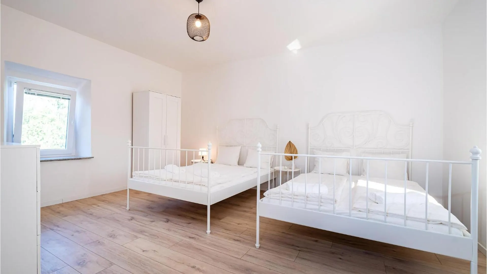 3 Bedroom Stunning Home In Gornje Rastane Donje Rastane 0*,
